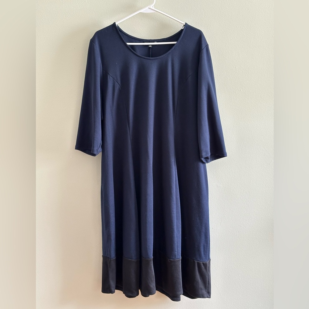 Blue Sheath Midi Dress with 3/4 Sleeves and Scoop Neck